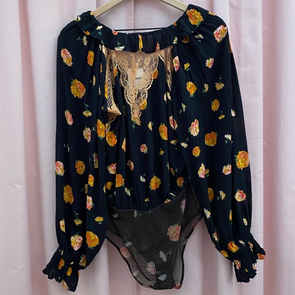 ⚠️Gone Today⚠️ Free People Floral Print Bodysuit - Picture 14 of 15